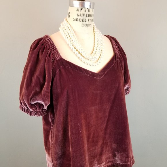 Rich Plum Velvet Blouse with Short Sleeves Women's Size Medium by Loft NEW w/Tag - Picture 3 of 10